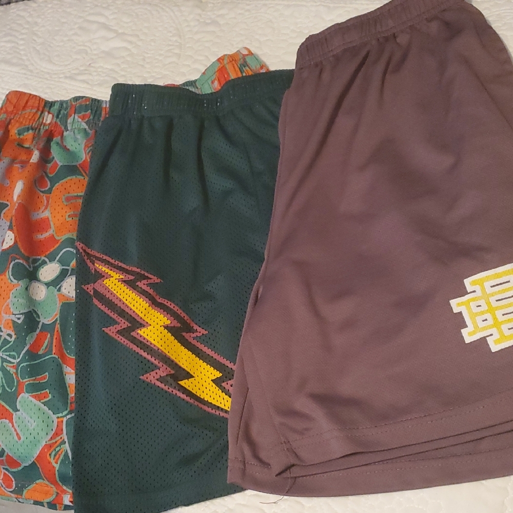 EE  Boy's Large Colorful Graphic Shorts Multi Colors